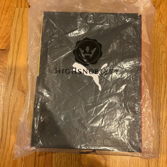 Puma - Picture 2 of 7